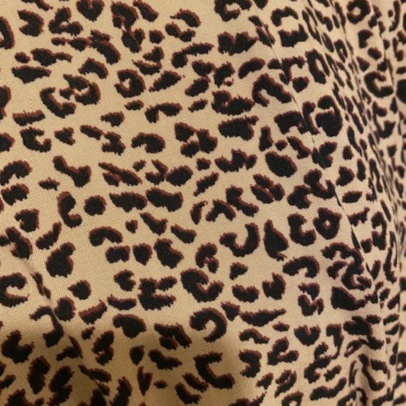 BP Cropped and Cinched Cheetah Short Sleeve Blouse - Picture 4 of 4